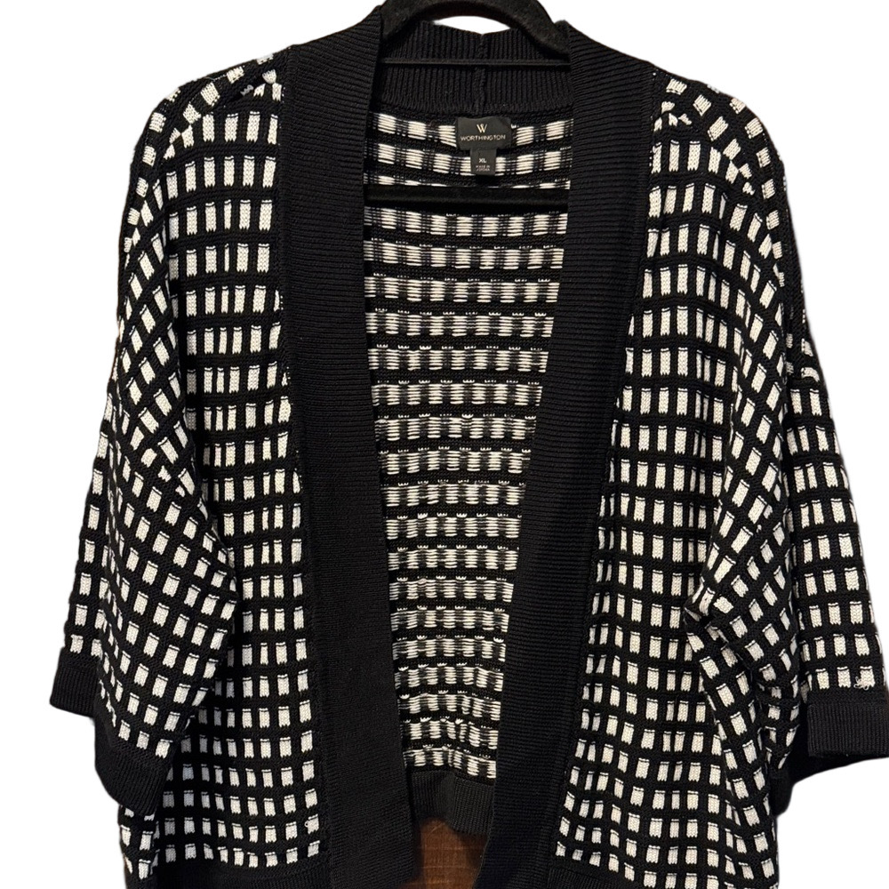 Worthington Black and White Grid Short Waisted Short Sleeve Cardigan Sweater